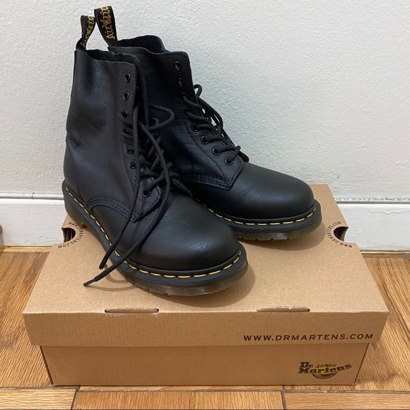 Dr. Martens Shoes - DR. MARTENS 1460 Pascal Boot